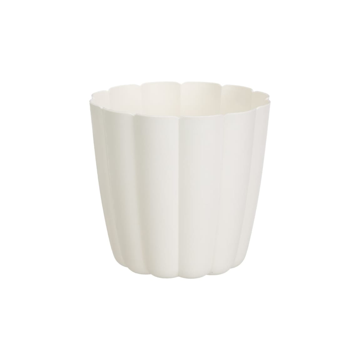 417180-16cm-scallop-plastic-plant-pot-cream