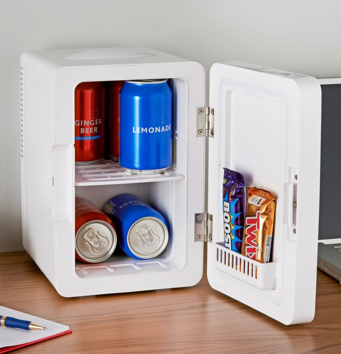 417604-blaupunkt-6l-mini-fridge-black-white-3