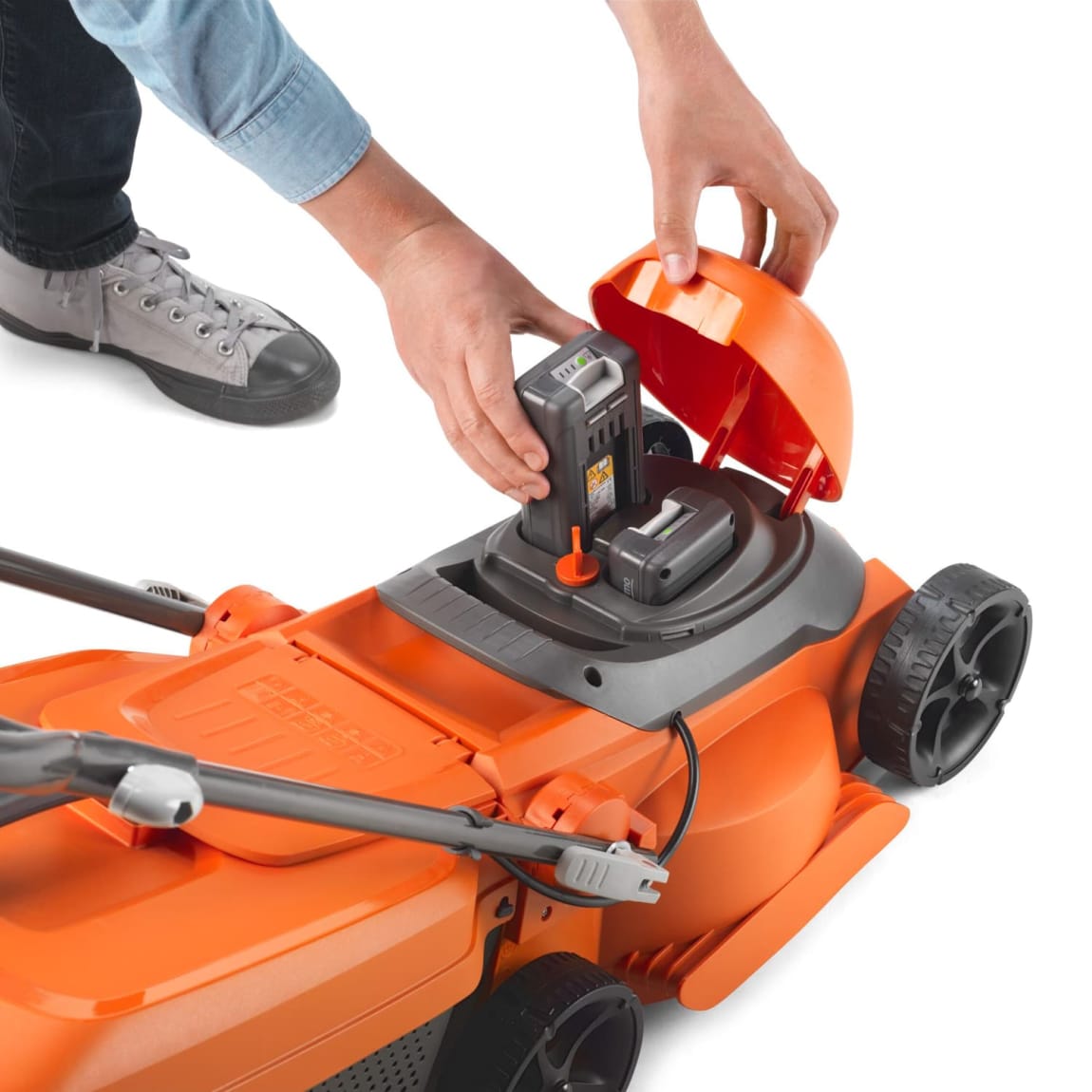 417809-flymo-cordless-mower-31