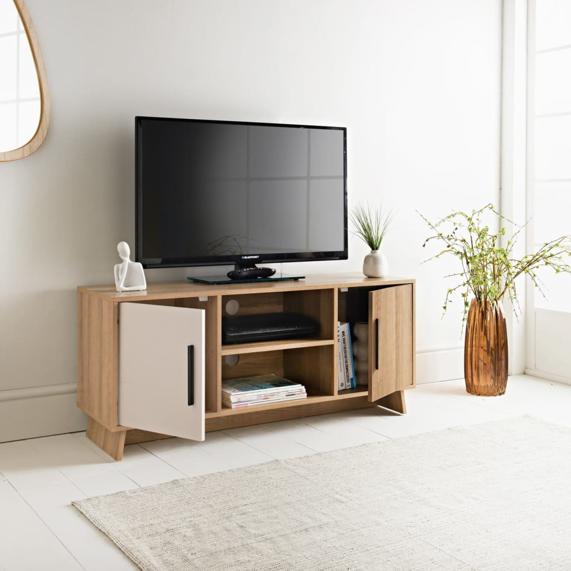 418369-lisbon-tv-unit-2-door-2