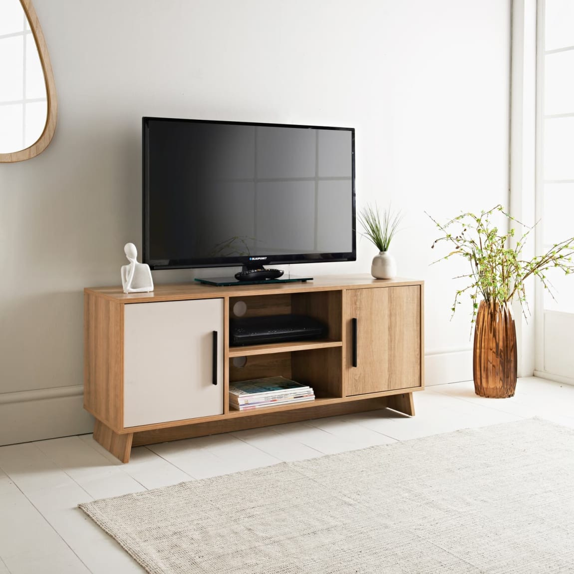 418369-lisbon-tv-unit-2-door