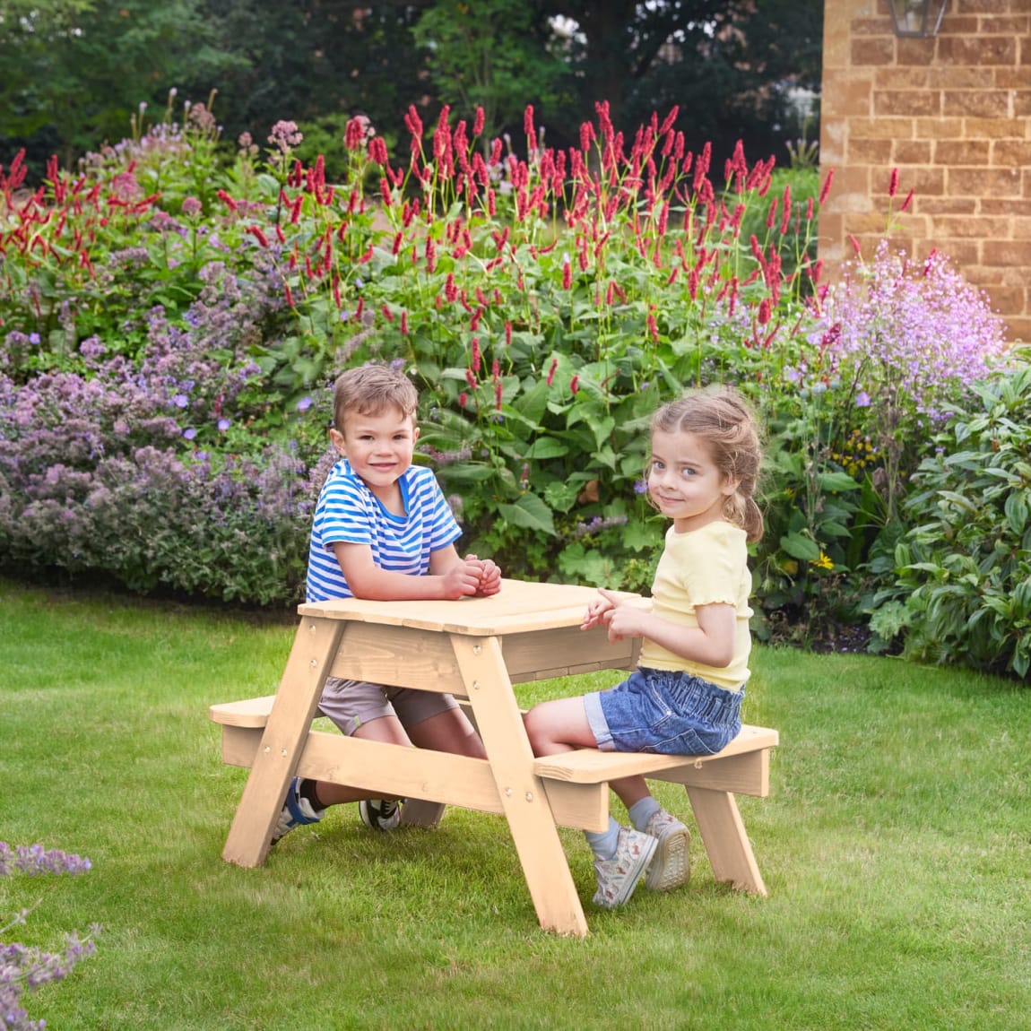 418925-3in1-sand-and-watr-bench