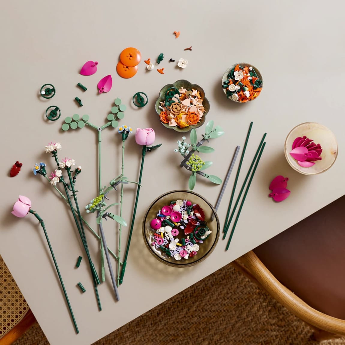 420168-lego-botanicals-pretty-pink-flower-bouquet-10