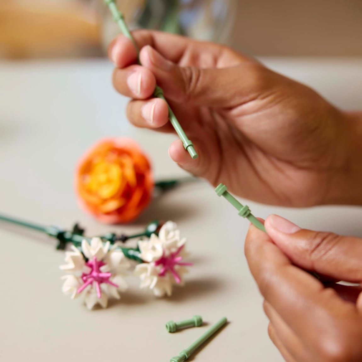 420168-lego-botanicals-pretty-pink-flower-bouquet-8