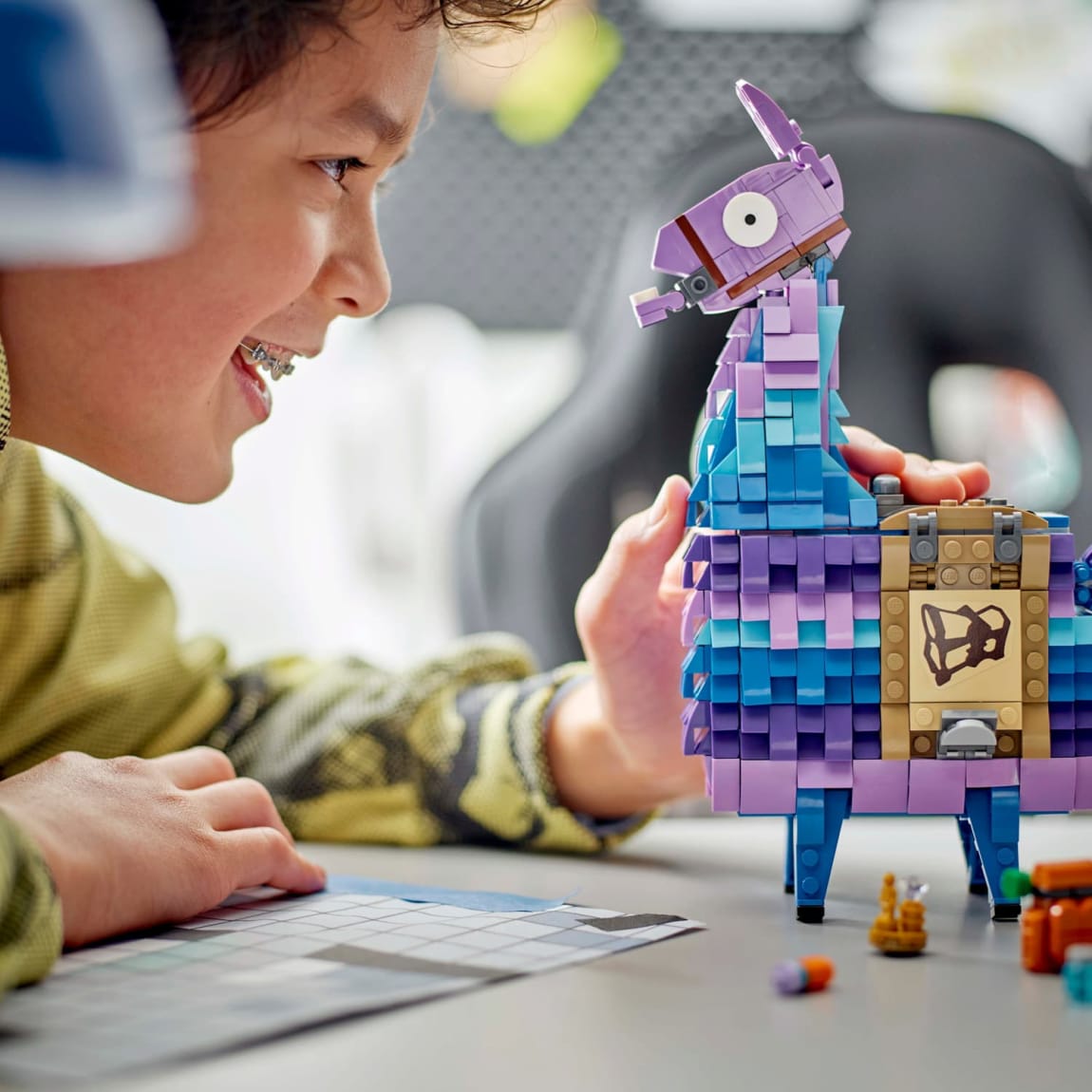 420184-lego-fortnite-supply-llama-10