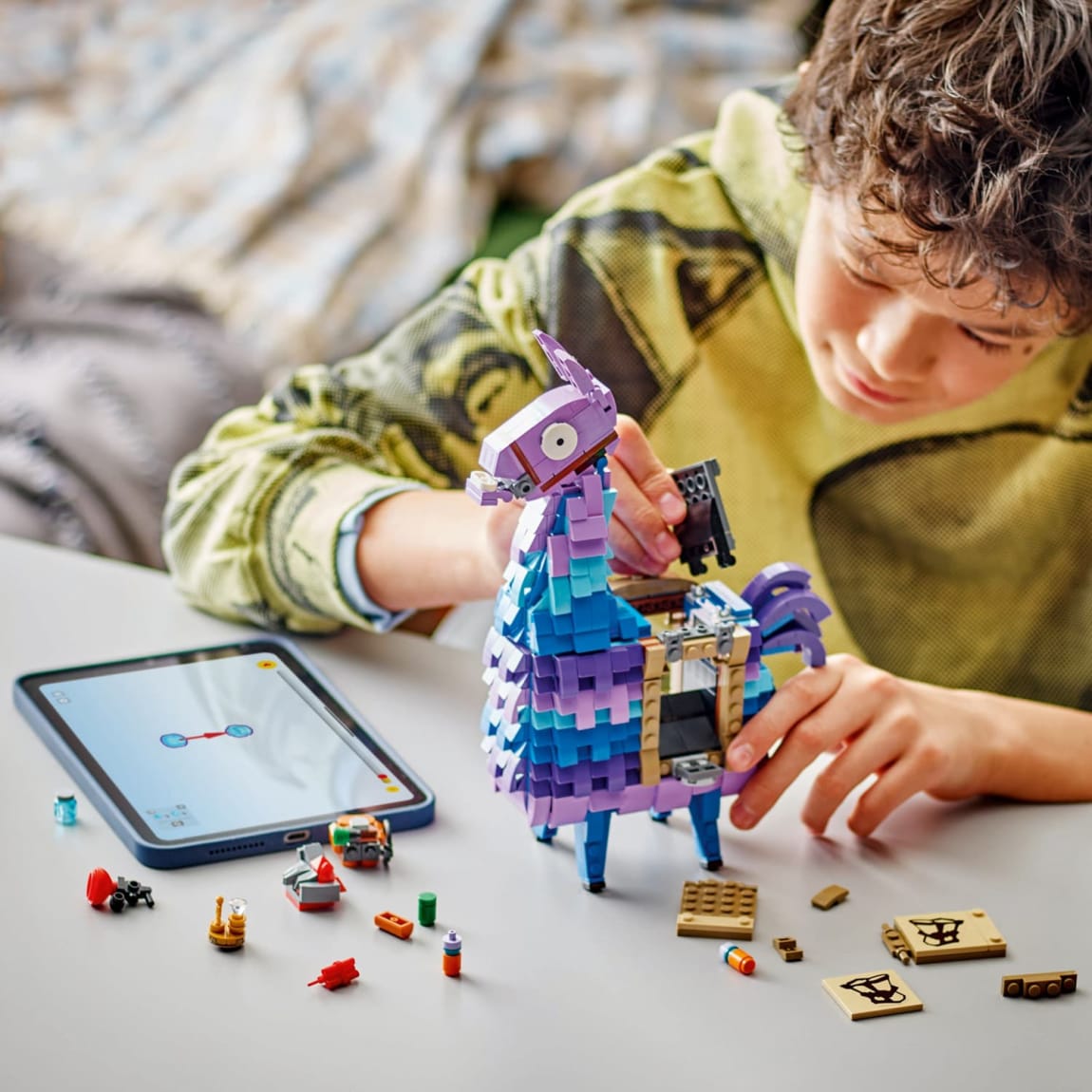 420184-lego-fortnite-supply-llama-6