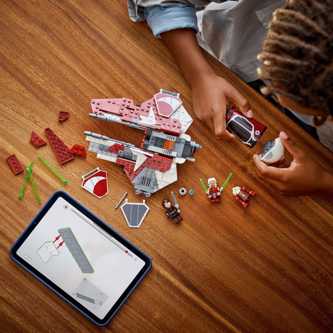 420218-lego-stars-wars-ahsokas-jedi-interceptor-5