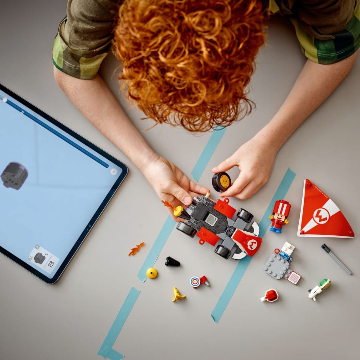 420227-lego-super-mario-mario-cart-and-toad-4