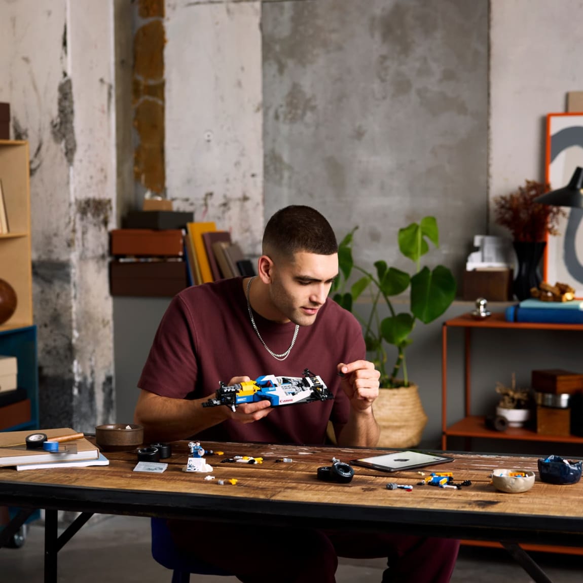 420251-williams-racing-fw14b-and-nigel-mansell-10353-6