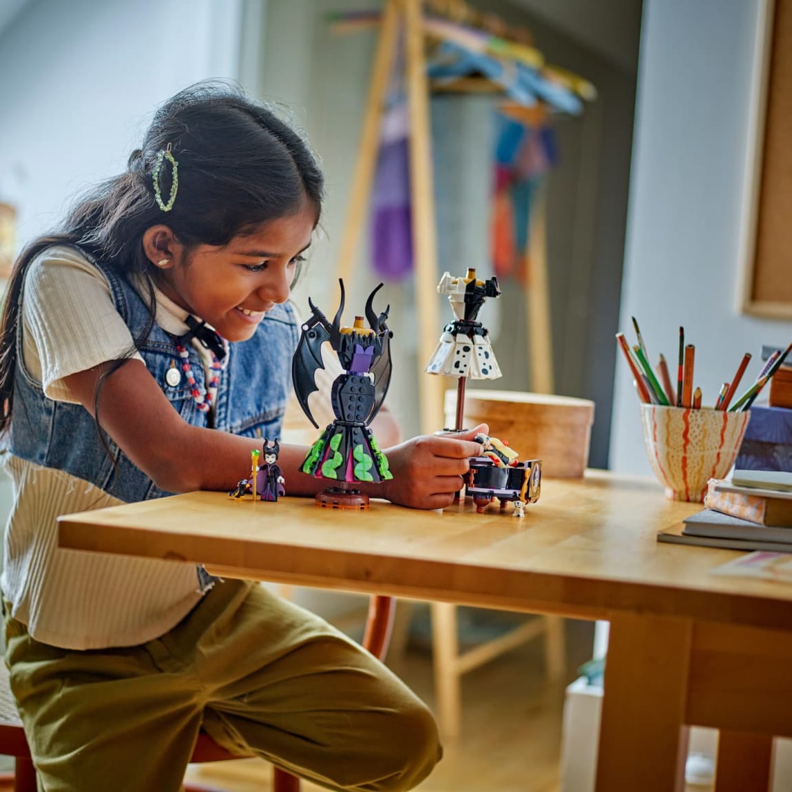 420252-maleficents-and-cruella-de-vils-dresses-43262-11