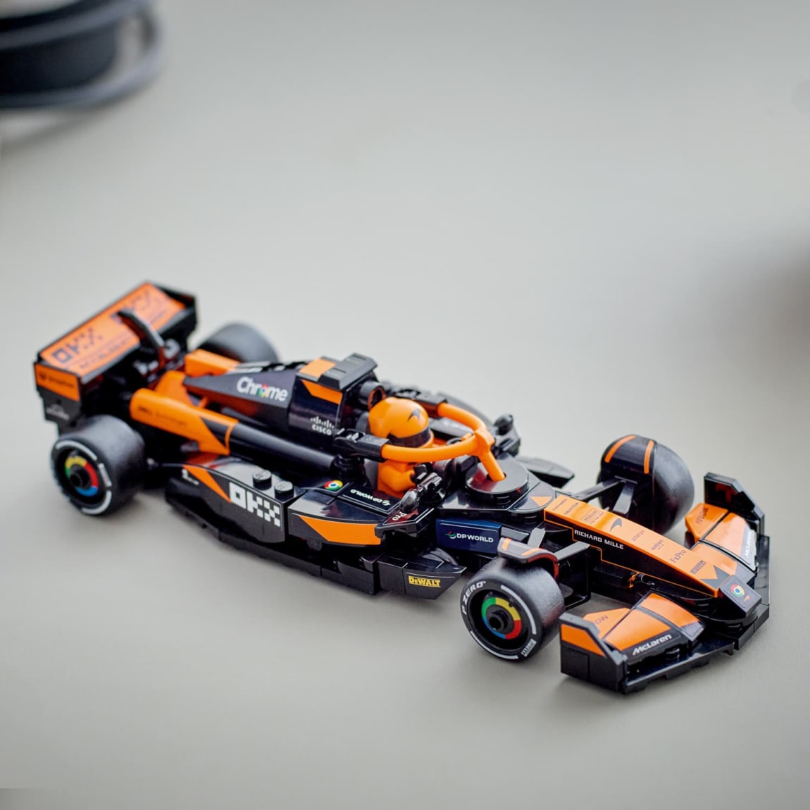420260-mclaren-f1-team-mcl38-race-car-77251-5