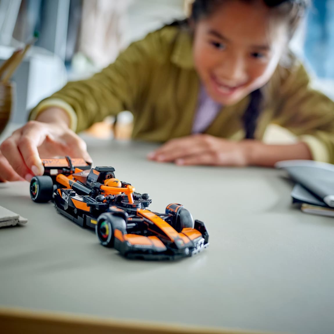 420260-mclaren-f1-team-mcl38-race-car-77251-7