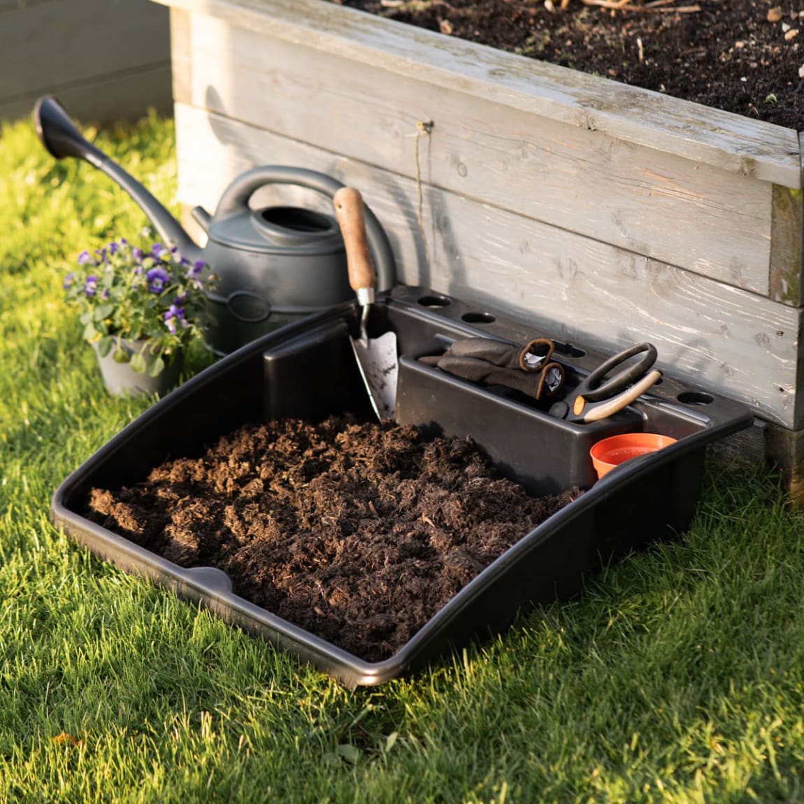 420357-multi-purpose-garden-work-tray-3