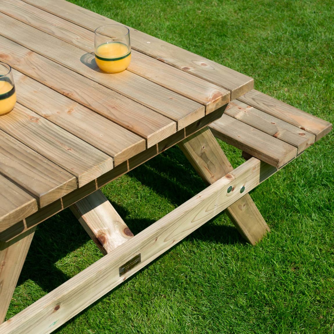 421218-picnic-table-1_2m-6