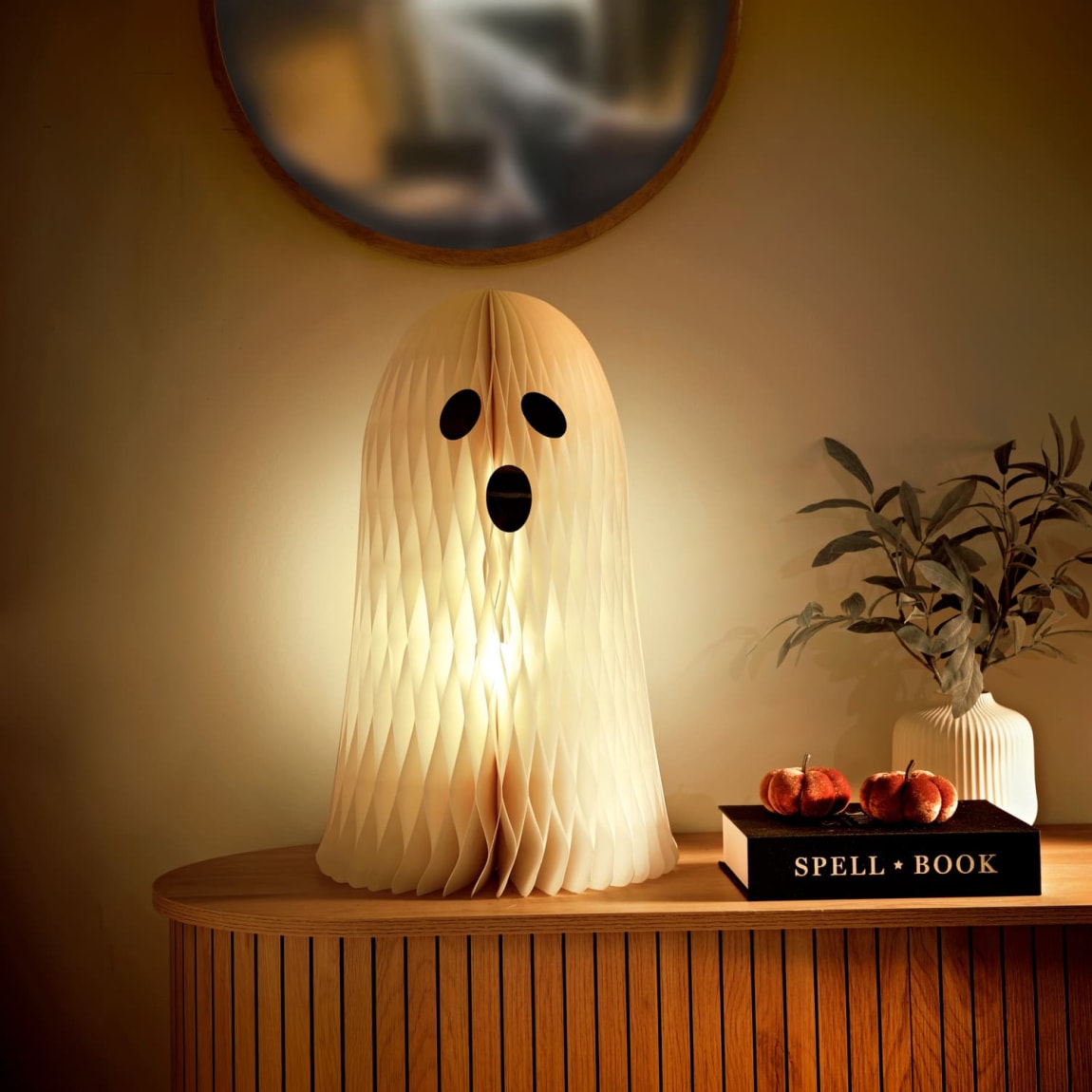 423122-xl-paper-ghost
