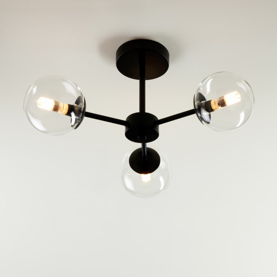 423157-stockholm-ball-light-black