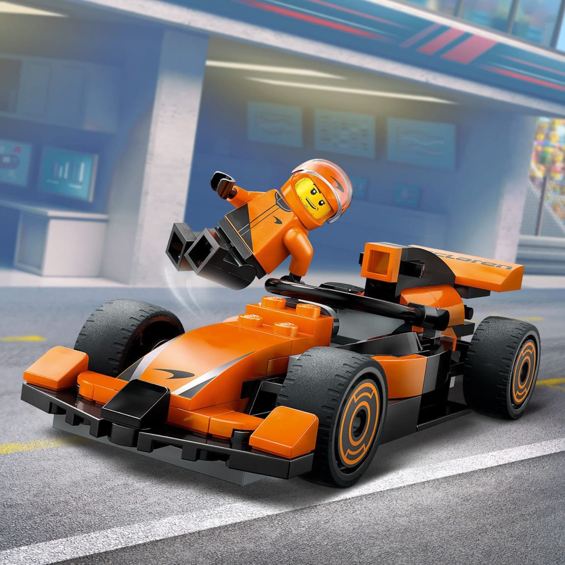 423462-lego-city-f1-driver-with-mclaren-race-car-5