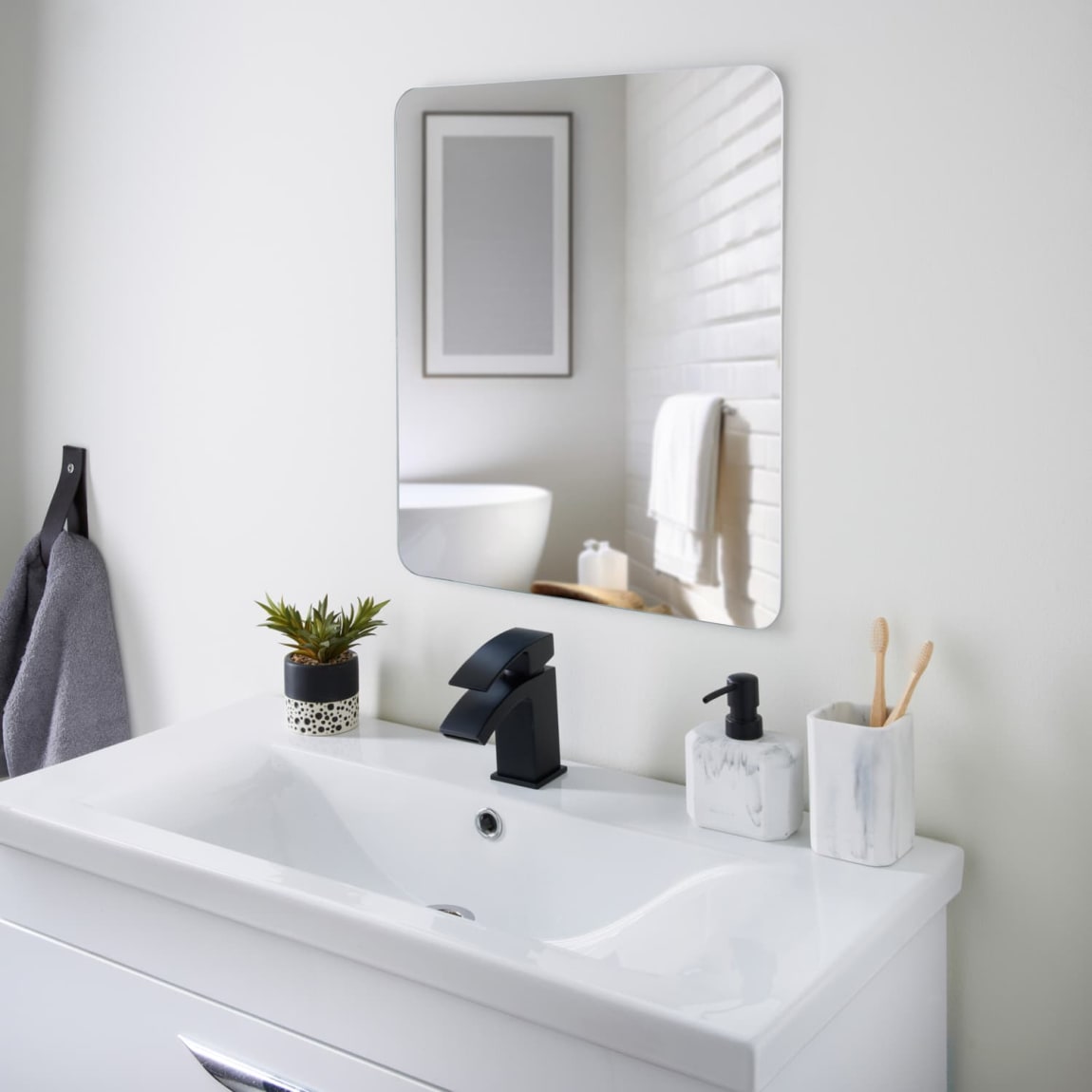 423545-rectangle-mirror