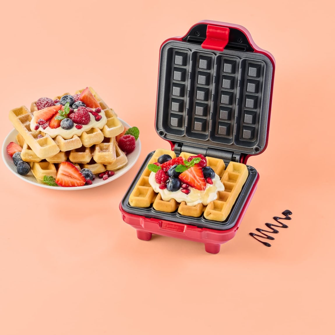 423585-heat-and-eat-square-waffle-maker-2