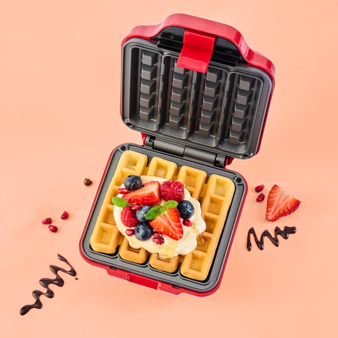 423585-heat-and-eat-square-waffle-maker