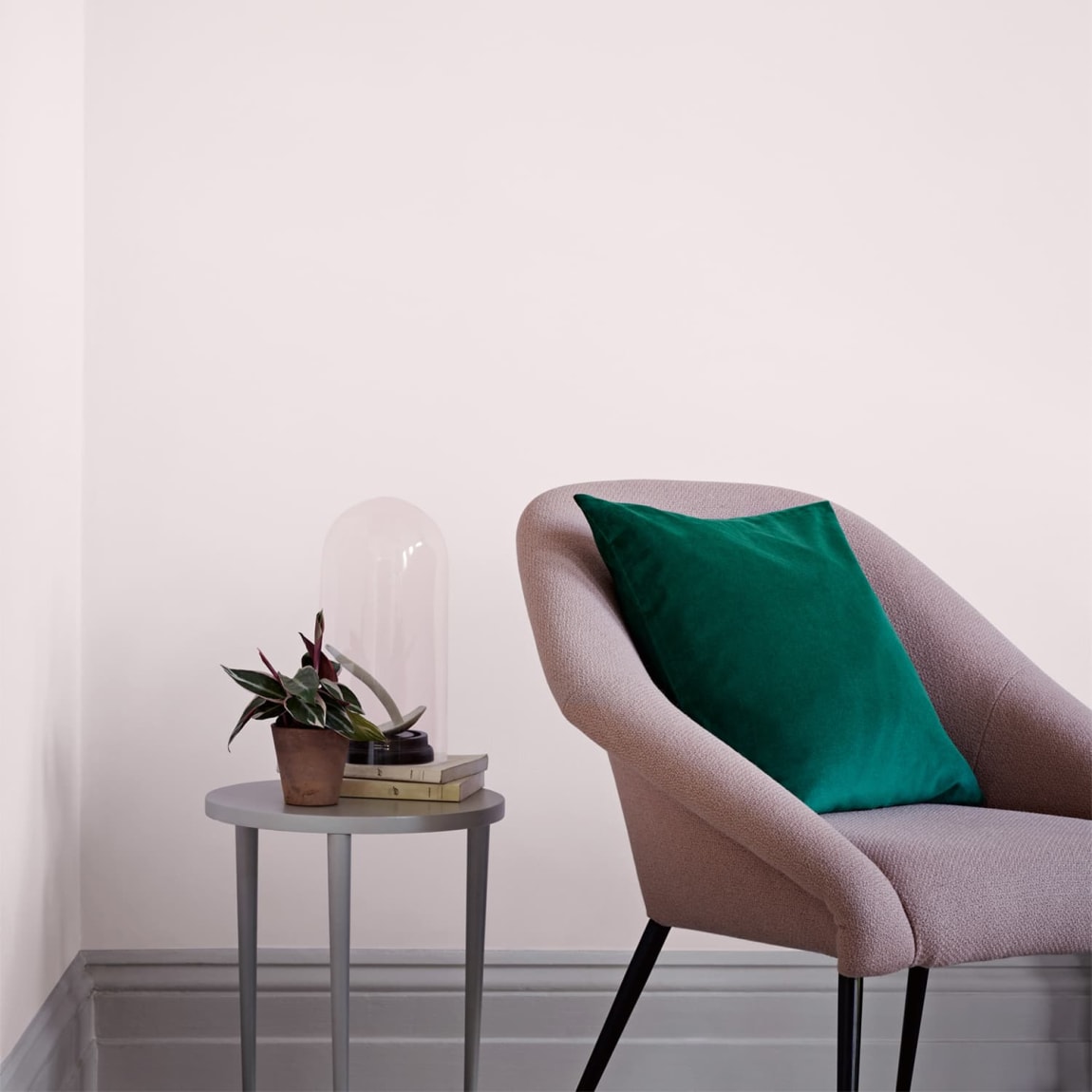 423868-crown-easyclean-matt-emulsion-2_5l-creme-de-la-rose-3