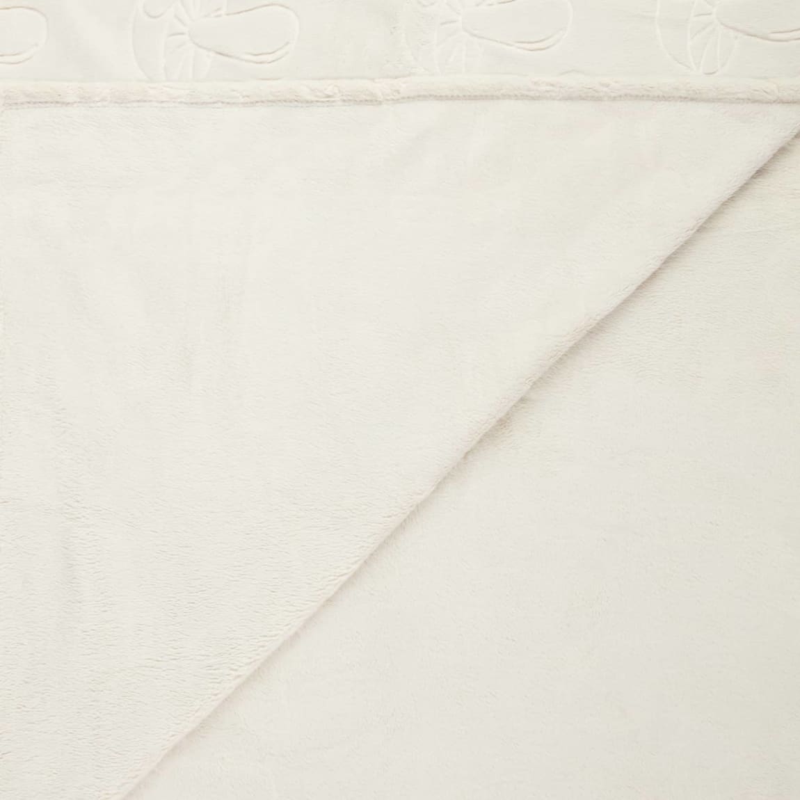 423949-mushroom-embossed-throw-3