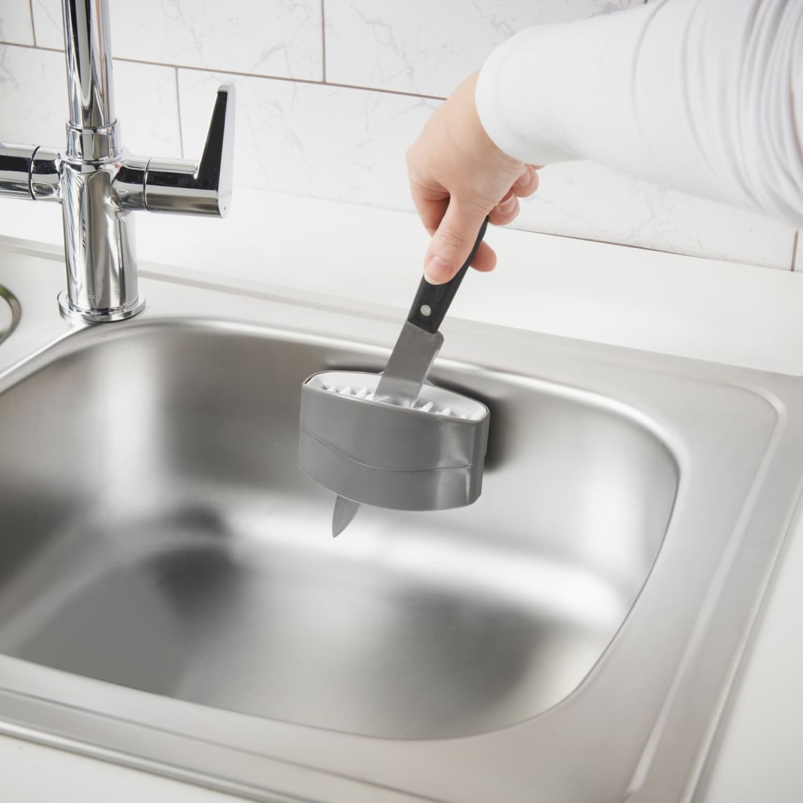 424204-suction-cutlery-cleaner