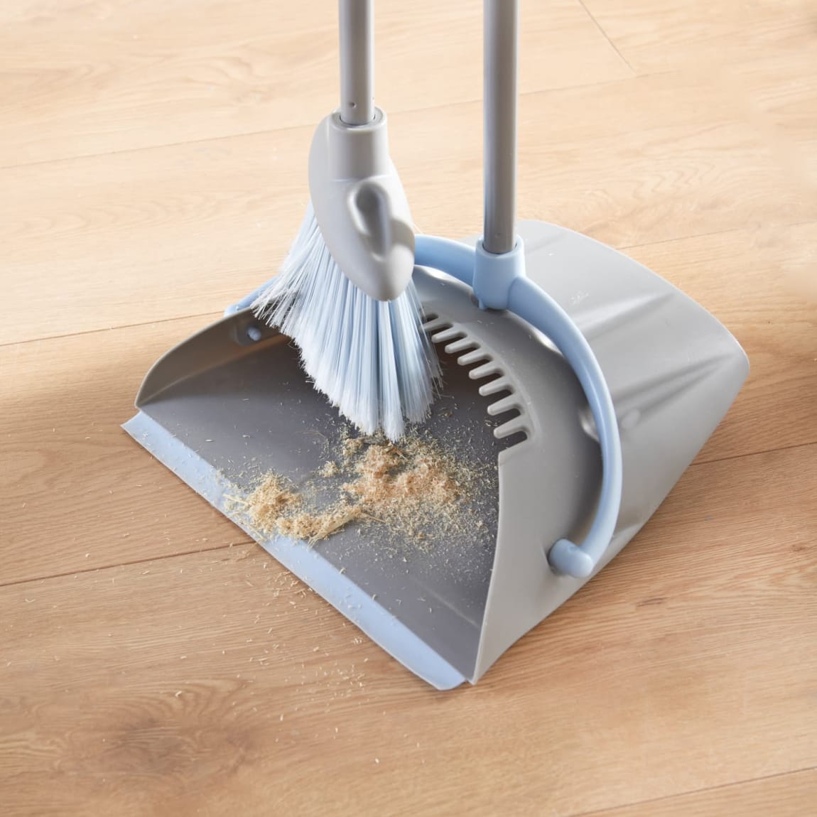 424478-addis-soft-grip-long-handle-dustpan-and-brush-2