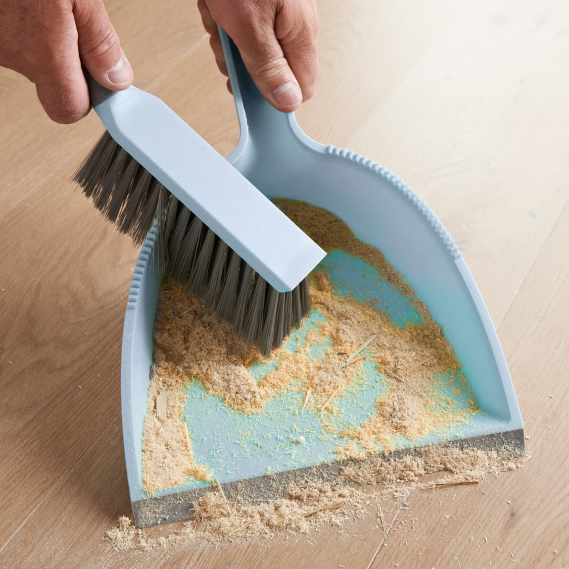 424479-addis-soft-grip-dustpan-and-brush-2