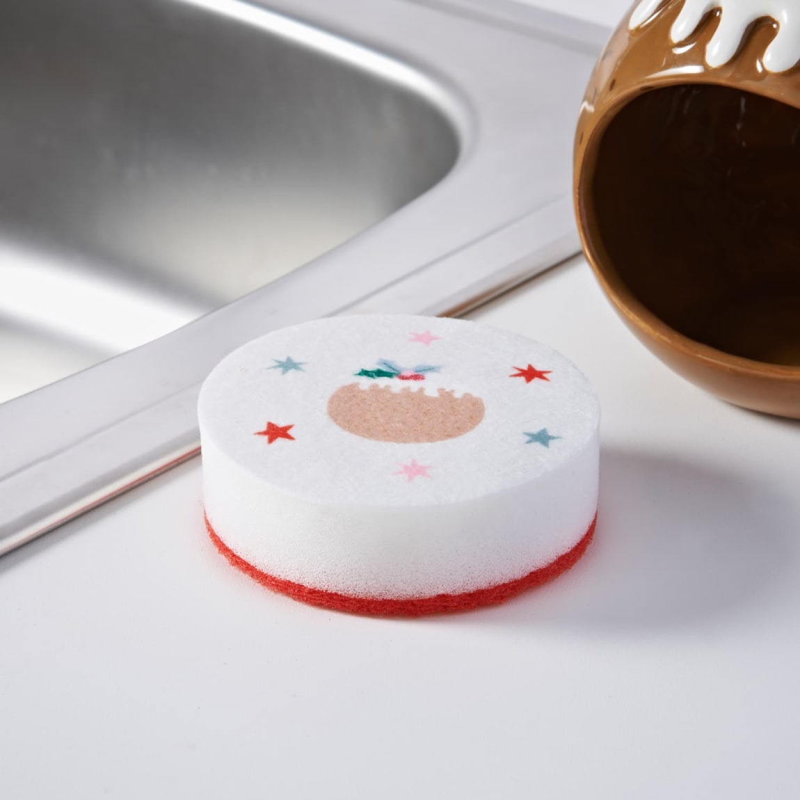 424537-festive-ceramic-scrubby-holder-christmas-pudding-2