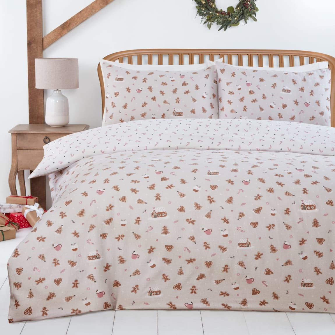 425357-brushed-printed-gingerbread-house-double-duvet-set