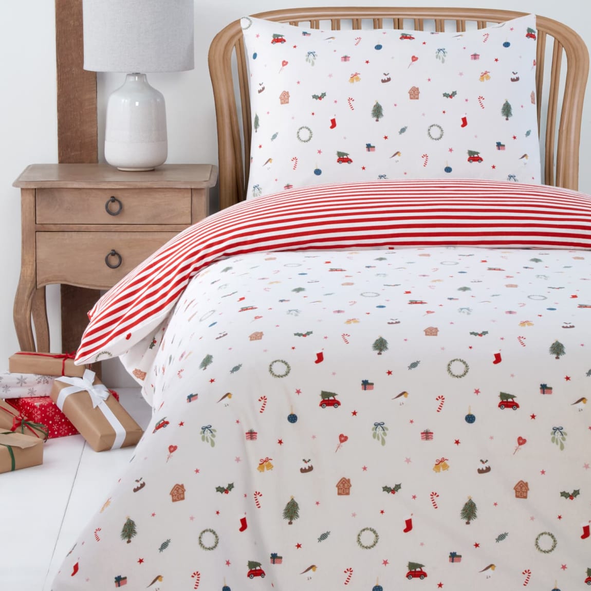 425358-brushed-printed-christmas-fun-duvet-set-single
