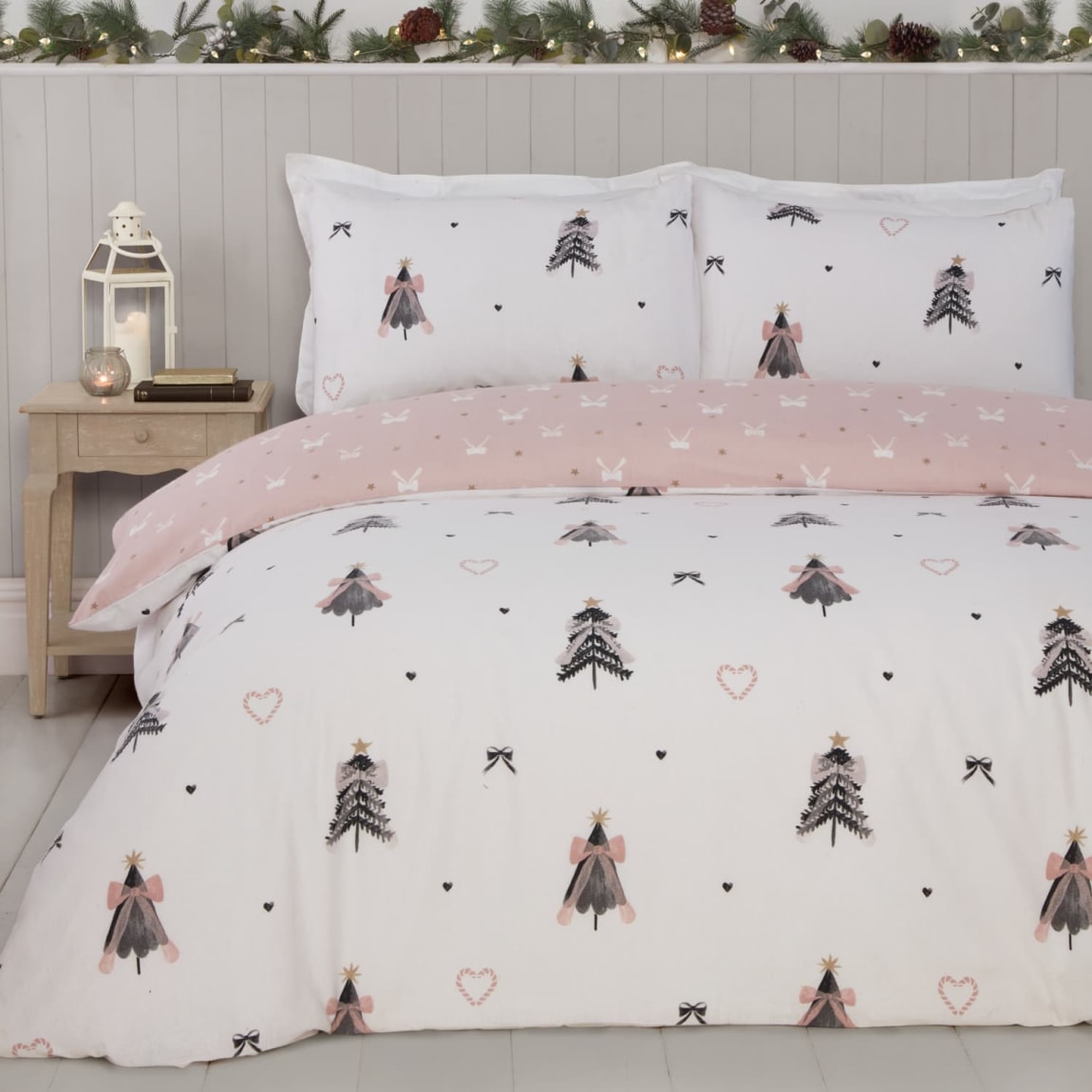 425362-425363-pink-xmas-tree-print-duvet-set-double-king
