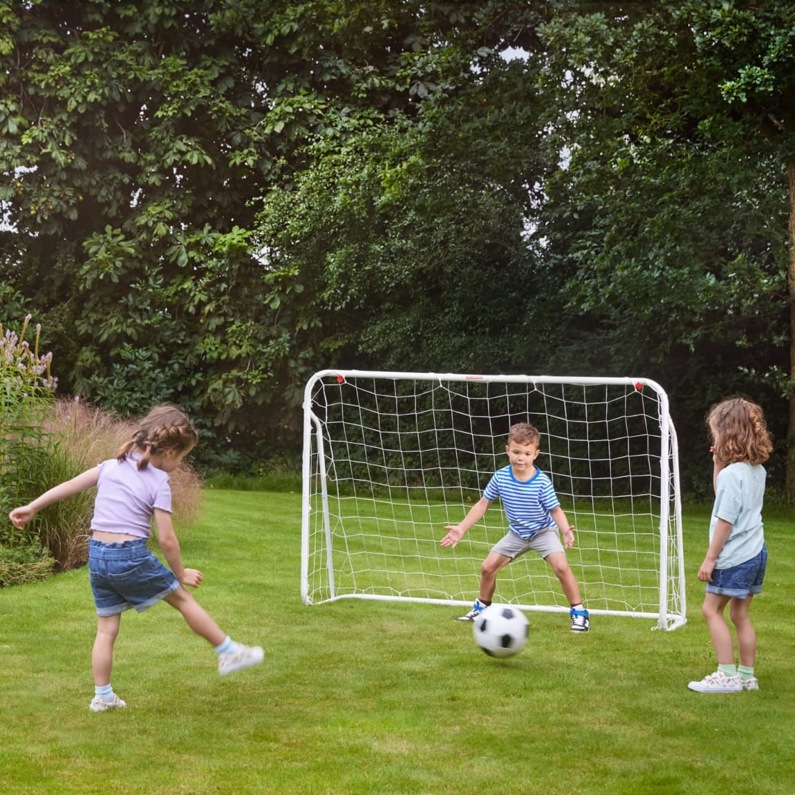 425593-4ft-x-6ft-steel-football-goal-3