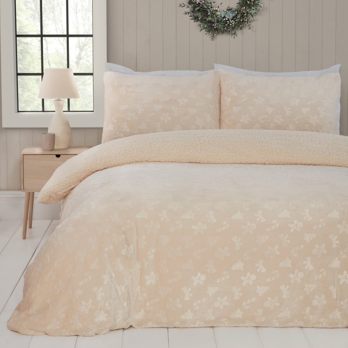 425676-embossed-gingerbread-fleece-duvet-set-double