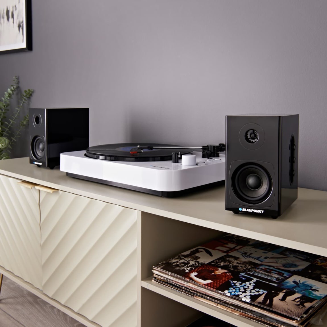 425720-blaupunkt-book-shelf-speakers-black-4