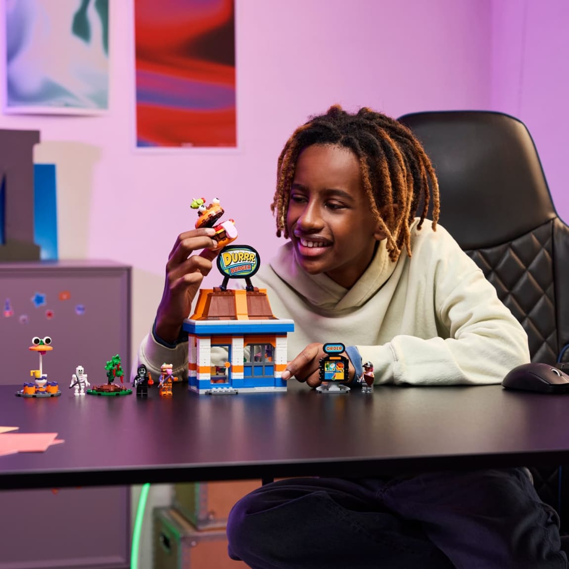 425776-lego-fortnite-durr-burger-restaurant-6