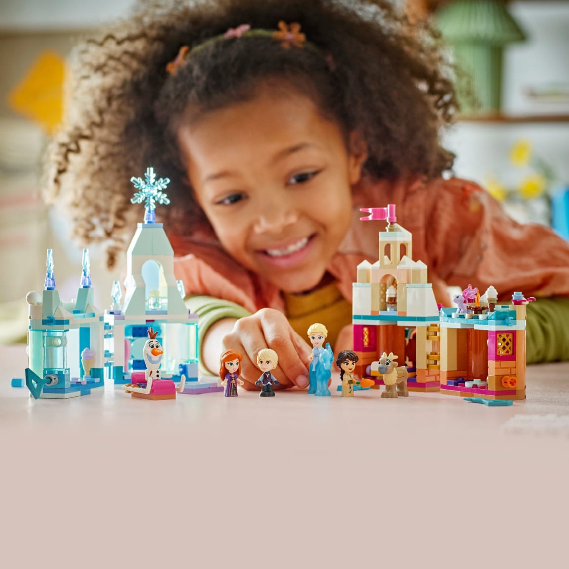 425798-lego-disney-mini-arendelle-castle-and-elsas-ice-palace-9