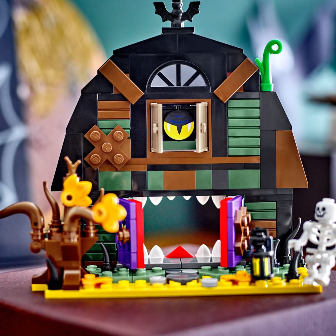 425812-lego-halloween-barn-4