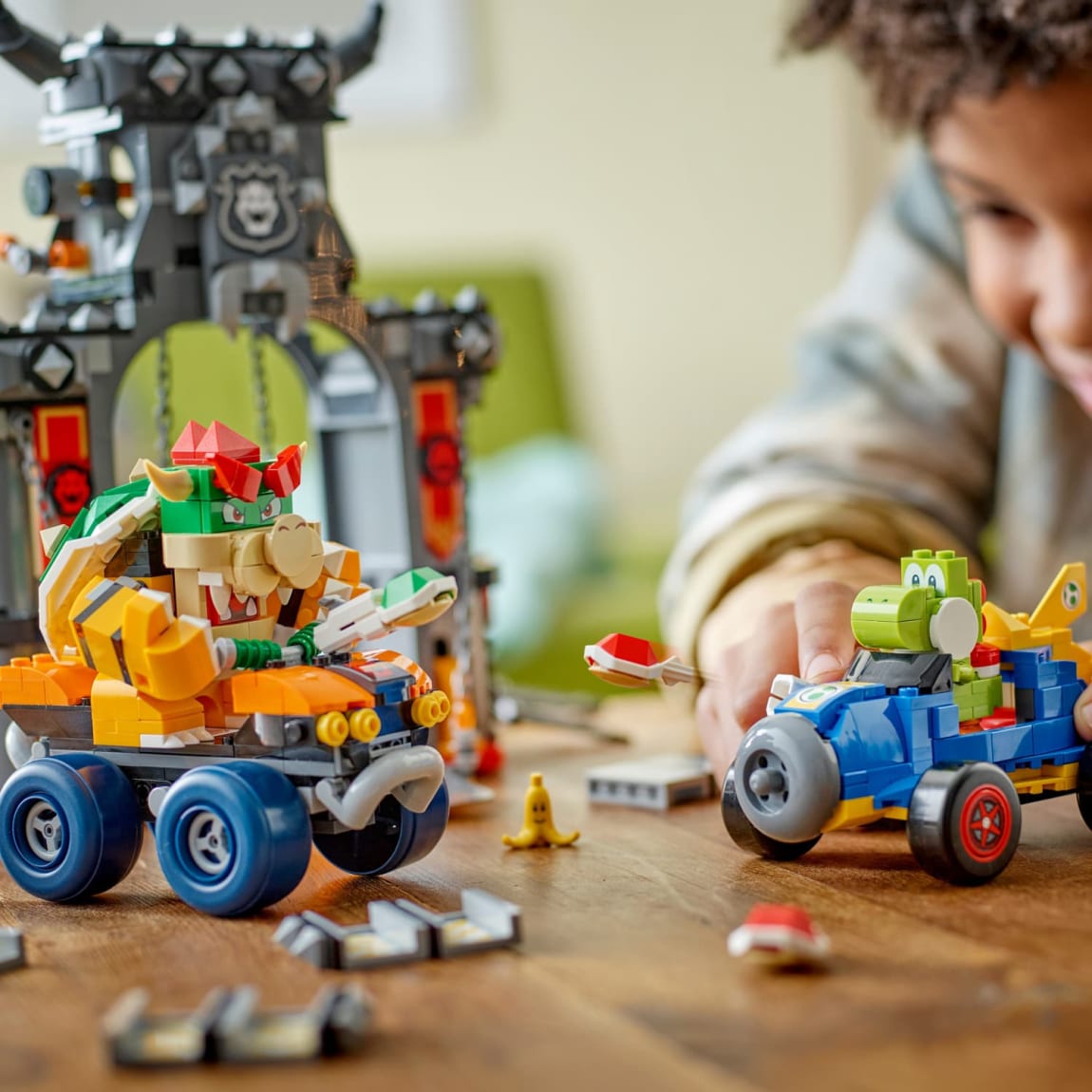 425828-lego-super-mario-kart-bowsers-castle-4