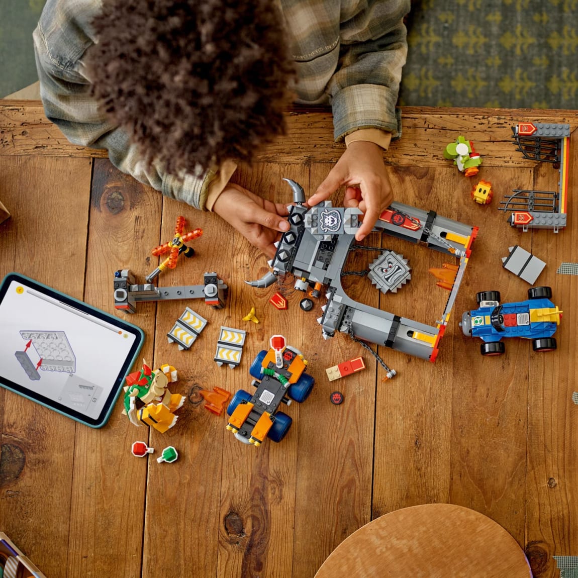 425828-lego-super-mario-kart-bowsers-castle-9