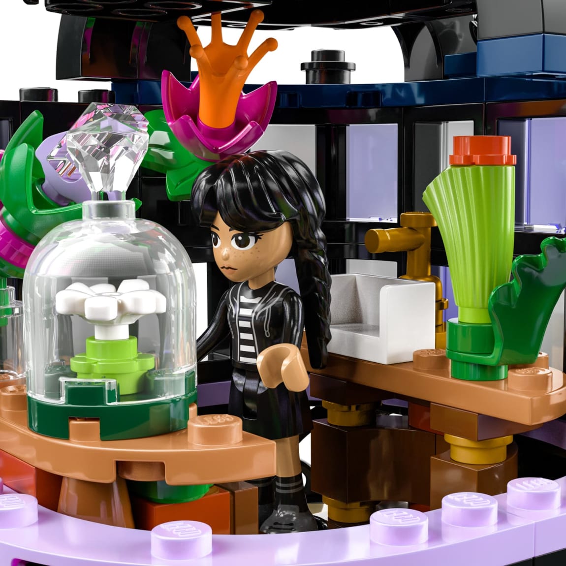 425832-lego-wednesday-black-dahlia-flower-3