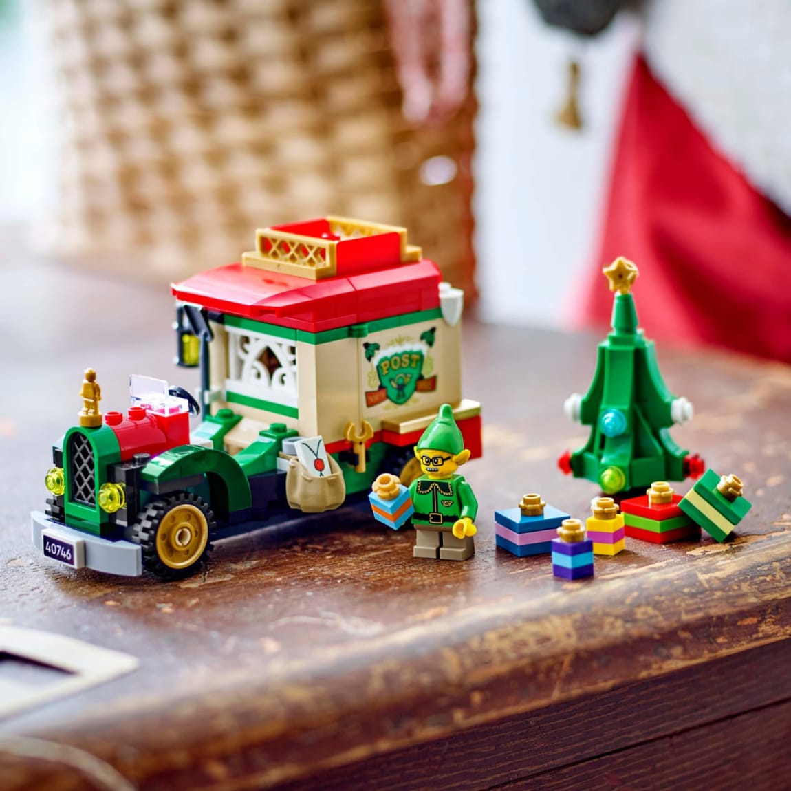 425838-legp-santas-delivery-truck