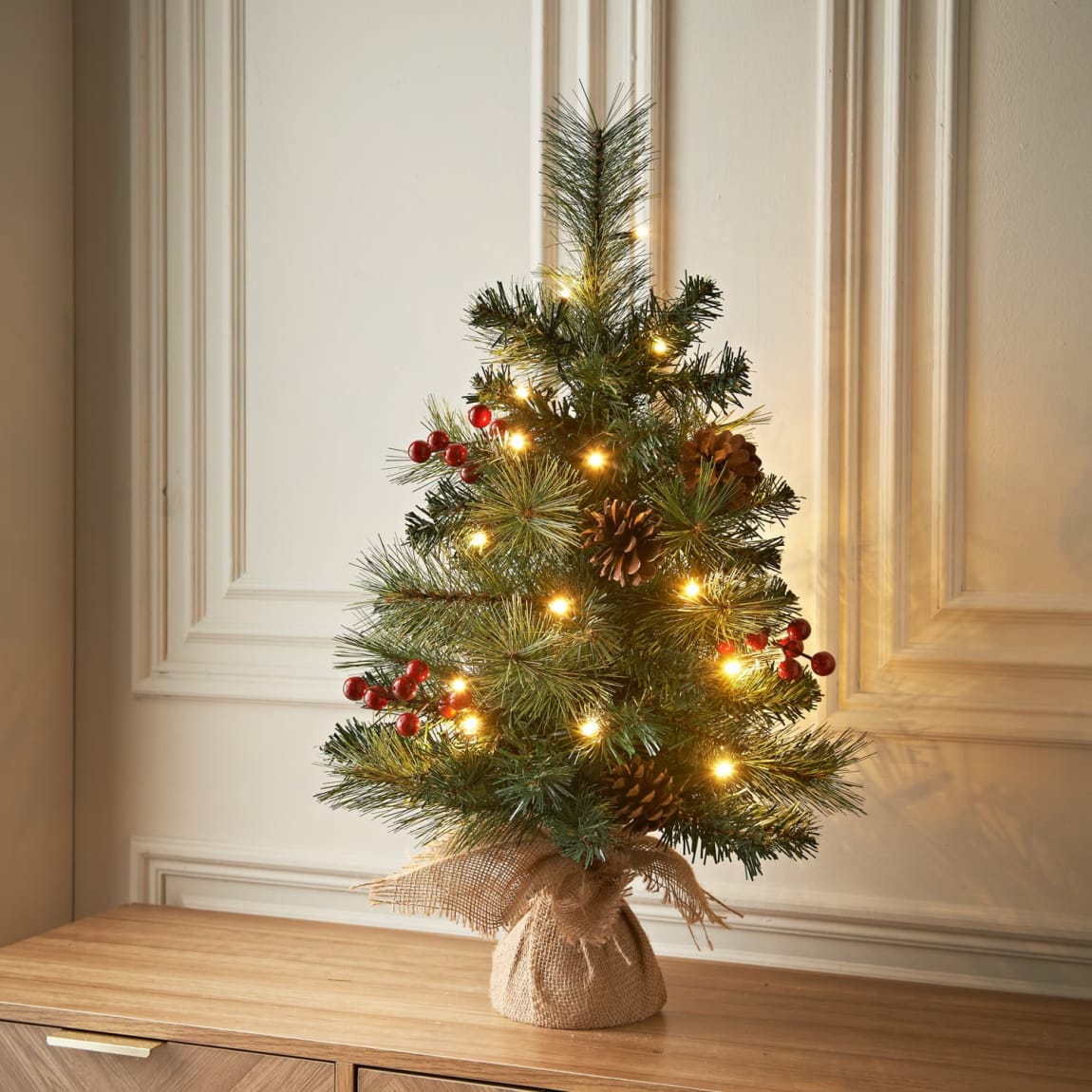425900-2ft-pre-lit-green-tree-with-berries-and-cones