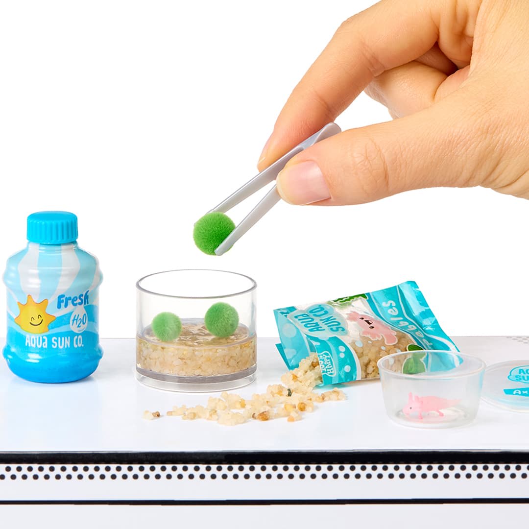 426618-miniverse-animals-3