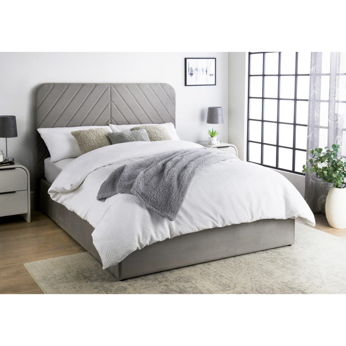 426667-myla-king-bed1