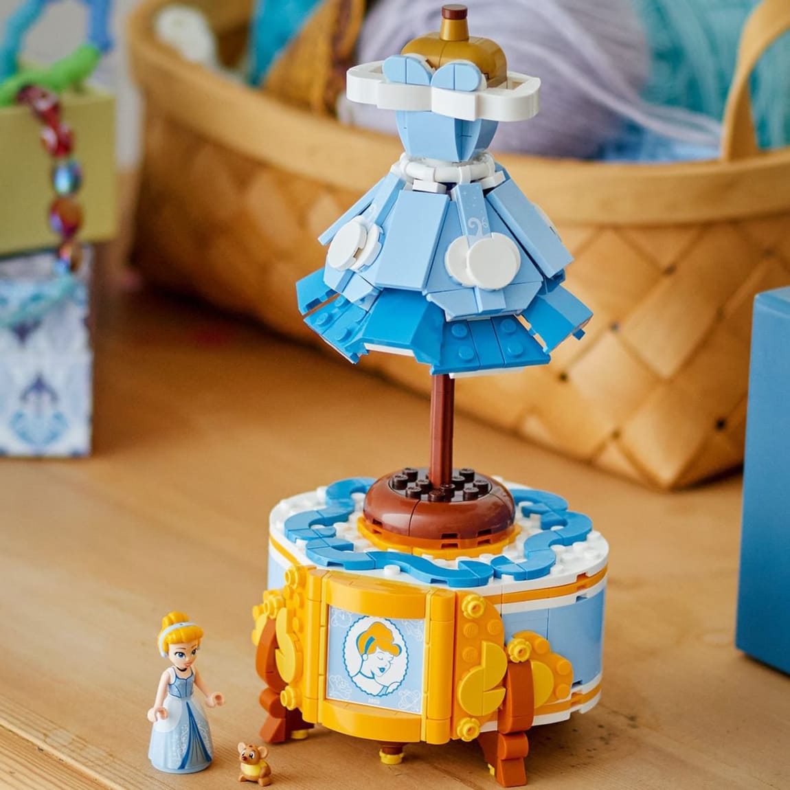 426677-lego-disney-cinderella-9