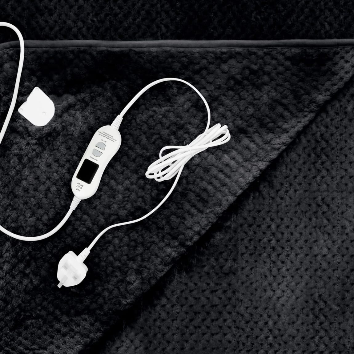 426821-waffle-heated-throw-black-3