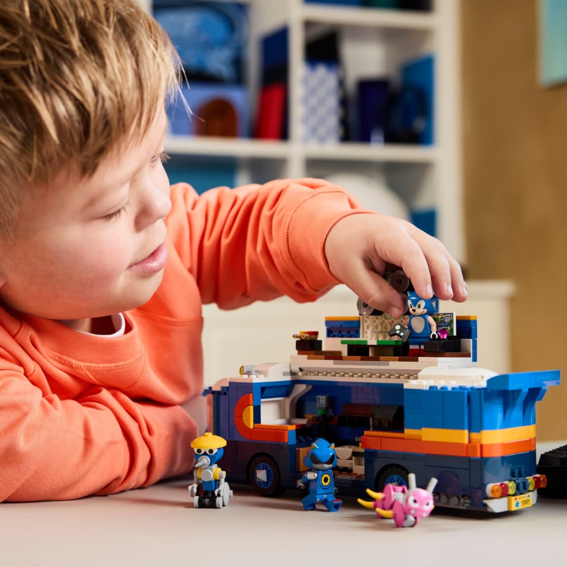 427699-lego-sonic-the-hedgehog-team-sonic-command-truck-7