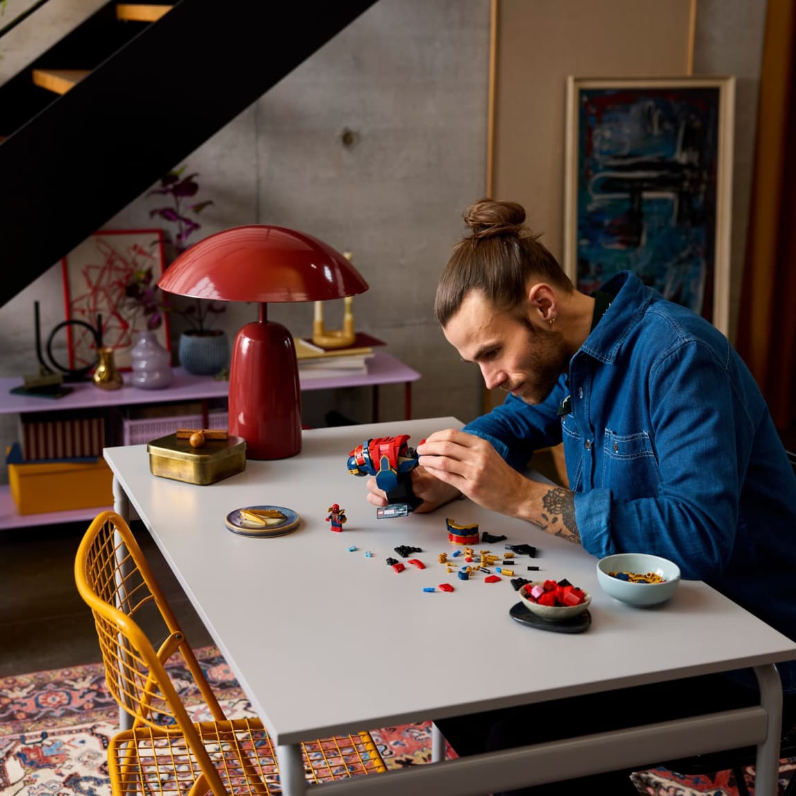 427738-lego-marvel-spiderman-bust-5